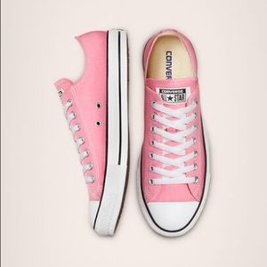 Chuck Taylor’s low top canvas sneakers